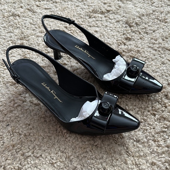 Salvatore Ferragamo Karine Black Patent Leather Pump NWT - Picture 10 of 13